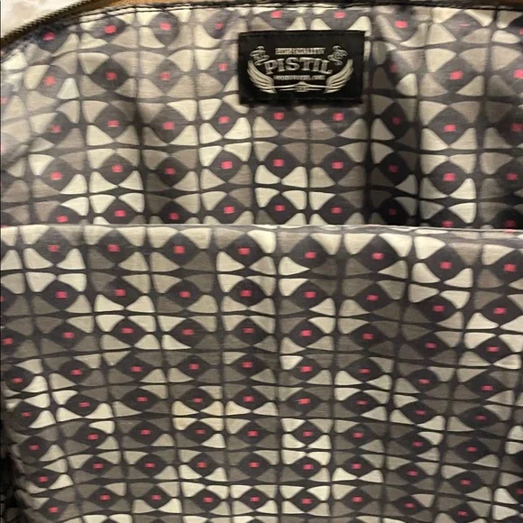 PISTIL - Picture 2 of 8